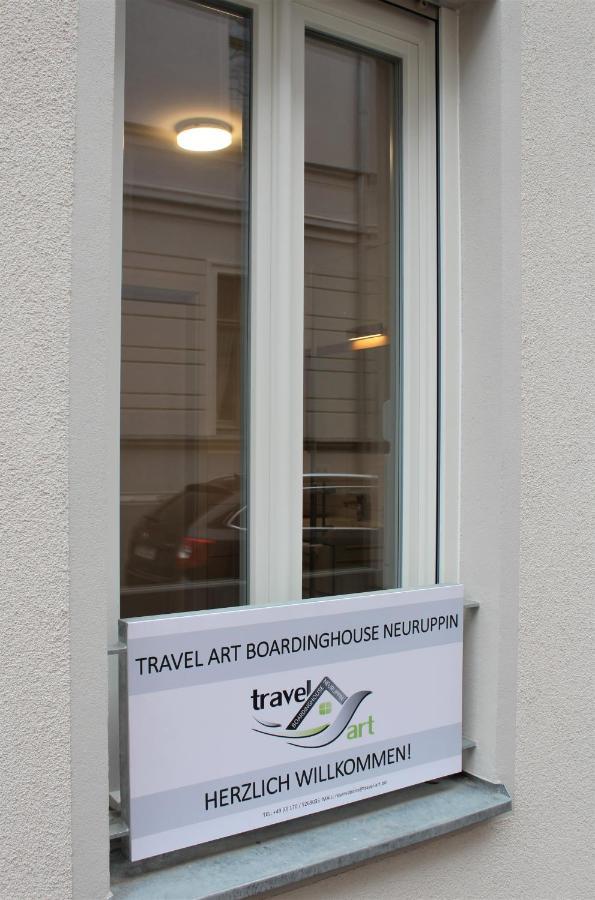 אפרטהוטל נוירופין Travel Art Boardinghouse מראה חיצוני תמונה